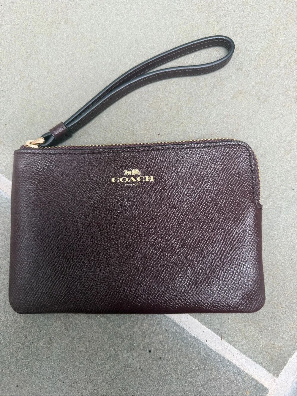 Coach Brown Pebbled Leather Wristlet 6” x 4.25” Gold Hardware